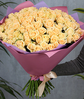 Букет из 101 розы 50-60 см крем (Россия) в упаковке