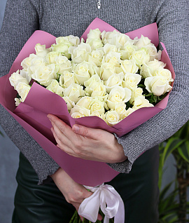 Букет из 51 розы 50-60 см белая (Россия) в упаковке
