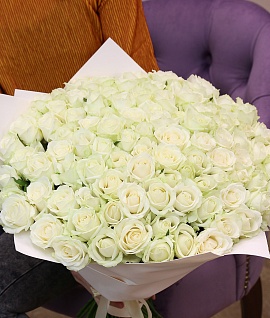 Букет из 101 белой розы 50-60 см (Россия) Аваланж